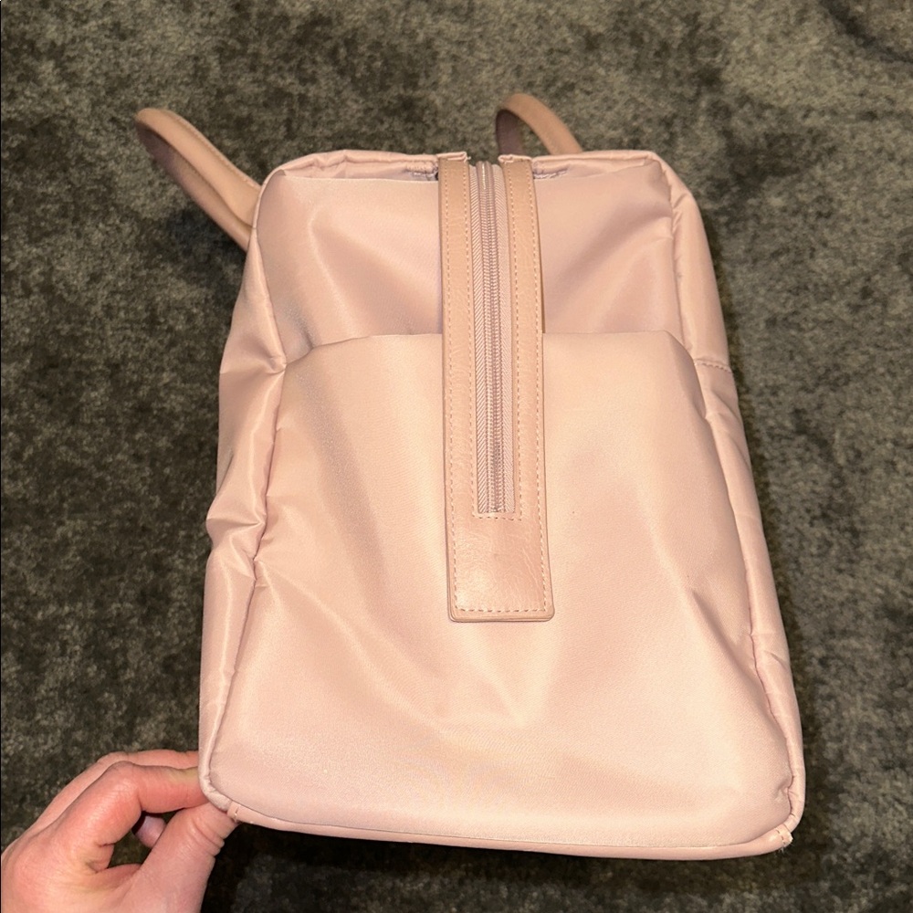 Bèis  Commuter Duffle in Atlas Pink - Picture 4 of 11